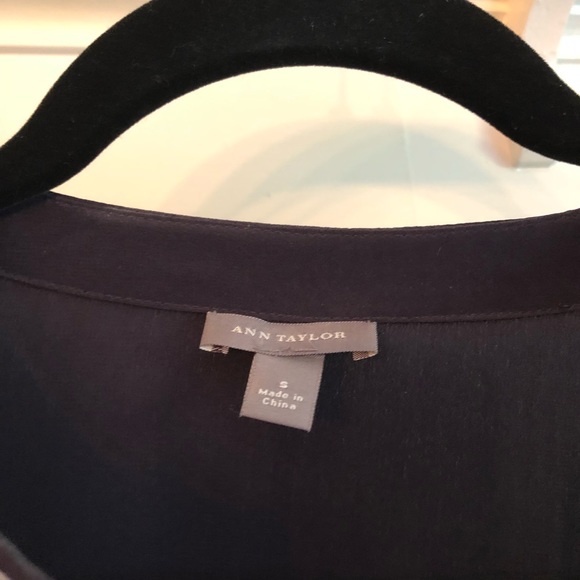 Anne Taylor tunic blouse - Picture 3 of 4